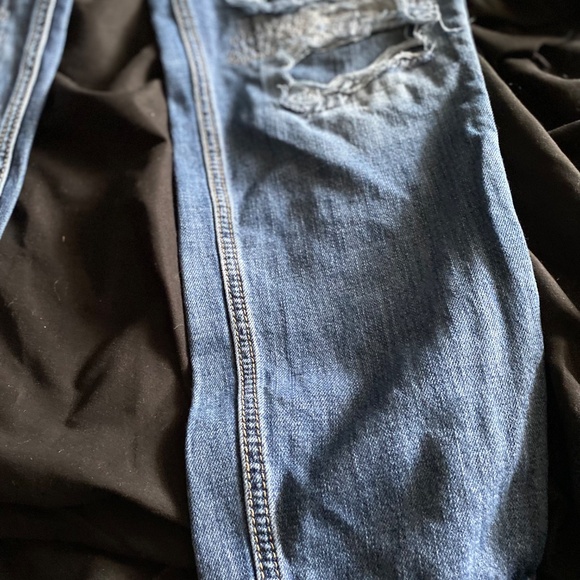 Silver distressed capris - Picture 2 of 3
